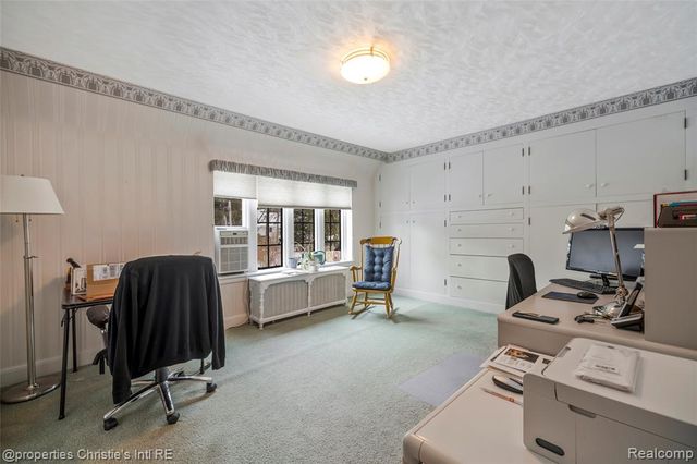 19511 Lowell Drive, Detroit, MI 48203