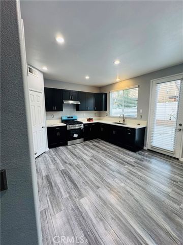 356 Camino De La Luna, Perris, CA 92571