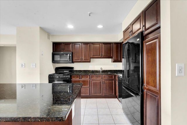 1001 W Jefferson Avenue 8A, Detroit, MI 48226