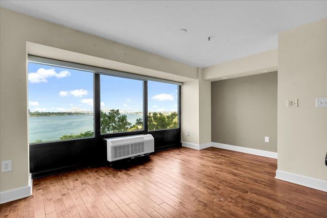 1001 W Jefferson Avenue 8A, Detroit, MI 48226