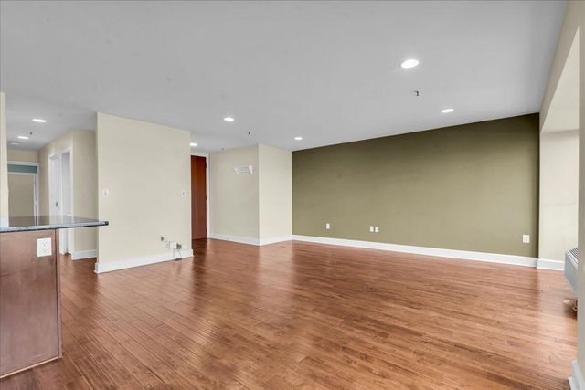 1001 W Jefferson Avenue 8A, Detroit, MI 48226