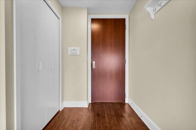 1001 W Jefferson Avenue 8A, Detroit, MI 48226