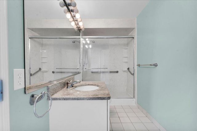1001 W Jefferson Avenue 8A, Detroit, MI 48226