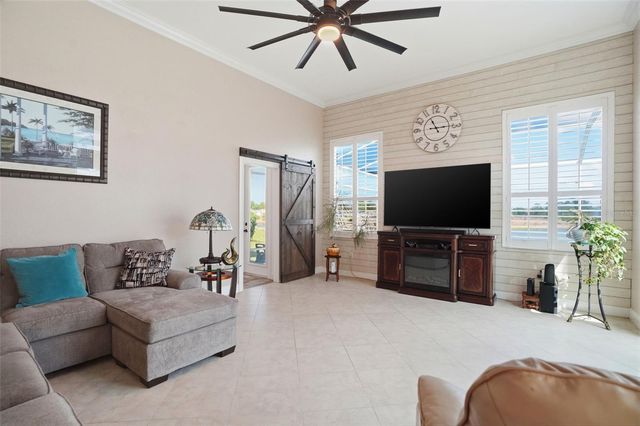 9203 LAKE CYPRESS LOOP, Weeki Wachee, FL 34613