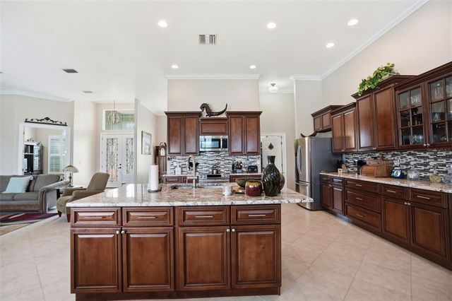 9203 LAKE CYPRESS LOOP, Weeki Wachee, FL 34613