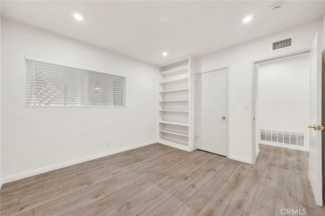 9054 Darby Avenue, Northridge, CA 91325