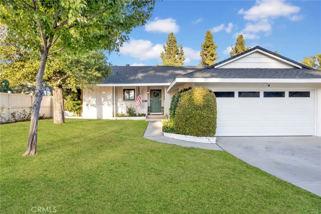 9054 Darby Avenue, Northridge, CA 91325