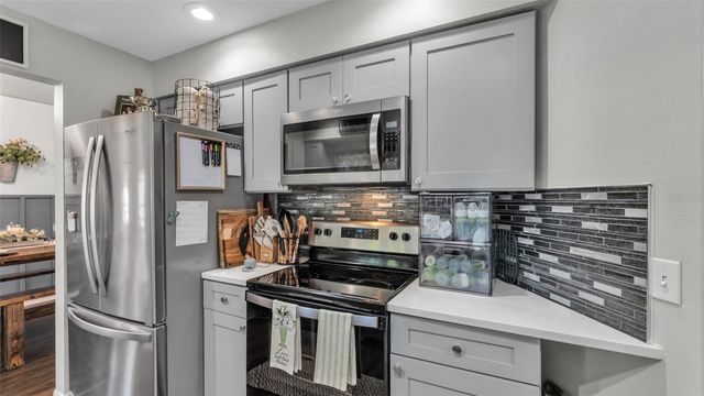 130 BERGEN CIRCLE, Auburndale, FL 33823