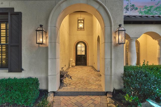 50 Gauntlet Drive, The Woodlands, TX 77382