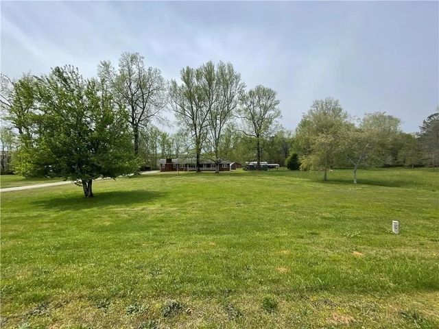 3633 Loganville Highway, Loganville, GA 30052