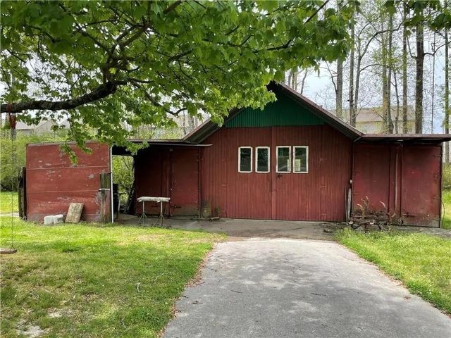 3633 Loganville Highway, Loganville, GA 30052