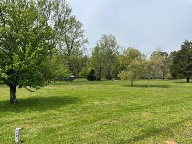 3633 Loganville Highway, Loganville, GA 30052