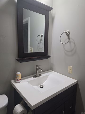 801 N Paddington Way, Ellettsville, IN 47429