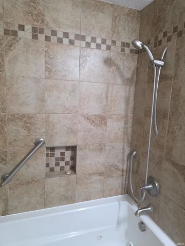 801 N Paddington Way, Ellettsville, IN 47429