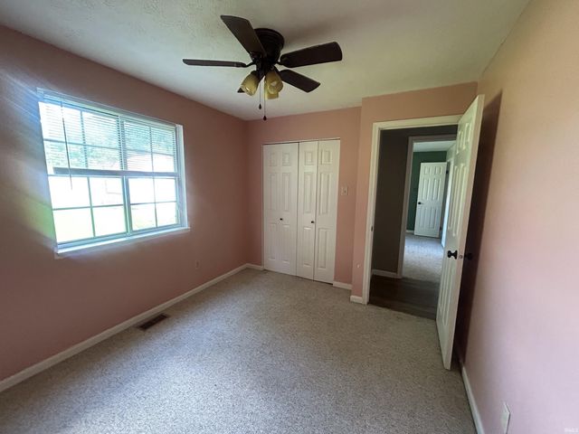 801 N Paddington Way, Ellettsville, IN 47429
