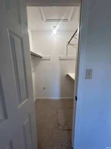 801 N Paddington Way, Ellettsville, IN 47429