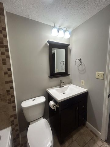 801 N Paddington Way, Ellettsville, IN 47429