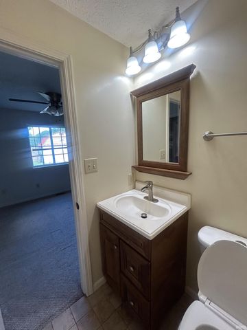 801 N Paddington Way, Ellettsville, IN 47429
