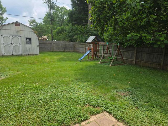 801 N Paddington Way, Ellettsville, IN 47429
