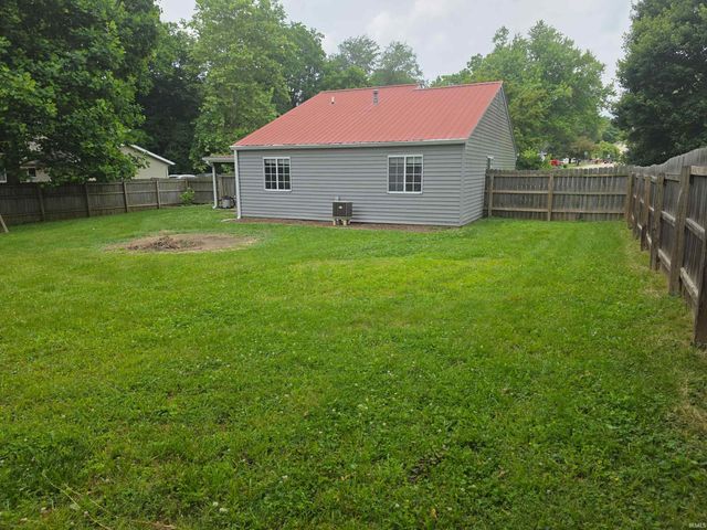 801 N Paddington Way, Ellettsville, IN 47429