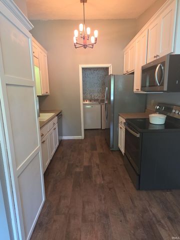 801 N Paddington Way, Ellettsville, IN 47429