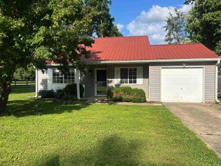 801 N Paddington Way, Ellettsville, IN 47429