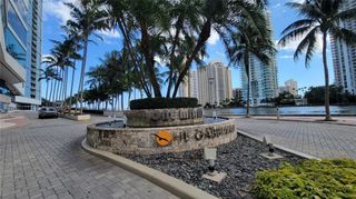 325 S Biscayne Boulevard 3224, Miami, FL 33131