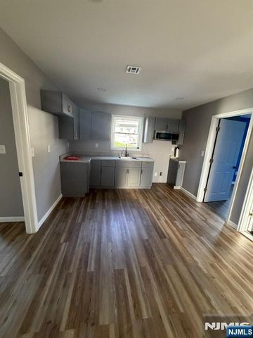 481 Preakness Avenue 2, Paterson, NJ 07502