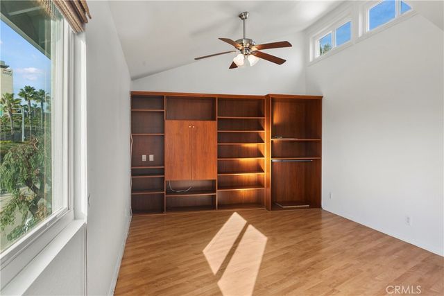 207 La Jolla, Newport Beach, CA 92663