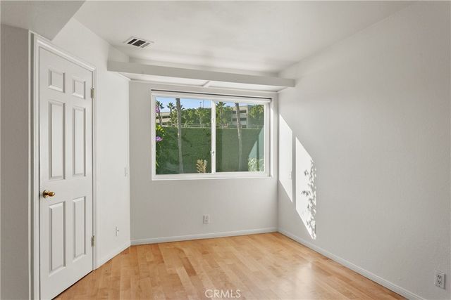 207 La Jolla, Newport Beach, CA 92663
