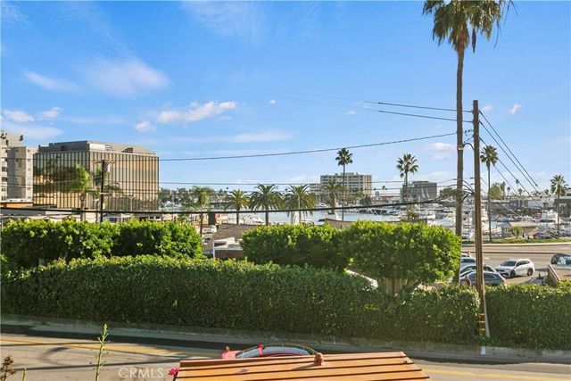 207 La Jolla, Newport Beach, CA 92663
