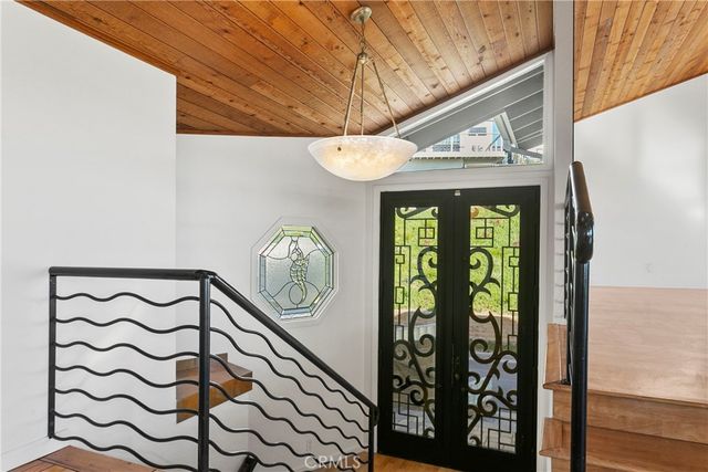 207 La Jolla, Newport Beach, CA 92663