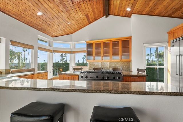 207 La Jolla, Newport Beach, CA 92663