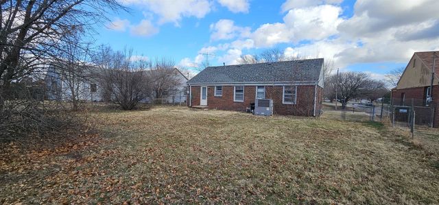 627 S Calhoun Dr., Wichita, KS 67207