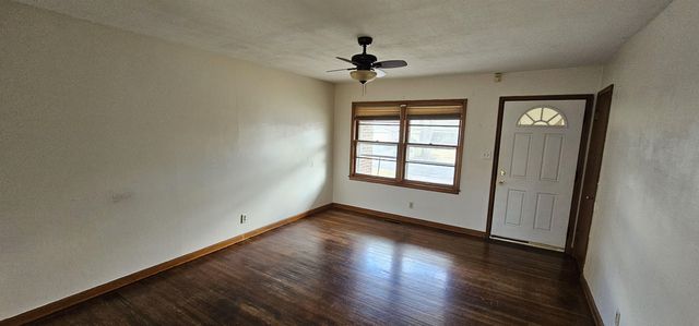 627 S Calhoun Dr., Wichita, KS 67207