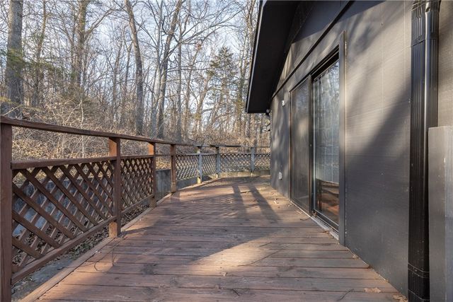 4047 N Valerie Drive, Fayetteville, AR 72703