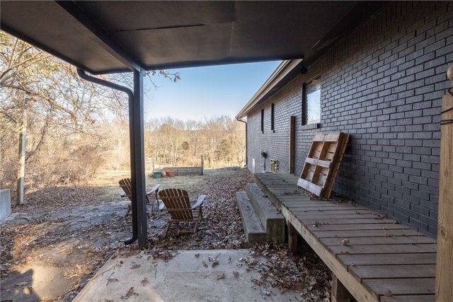 4047 N Valerie Drive, Fayetteville, AR 72703