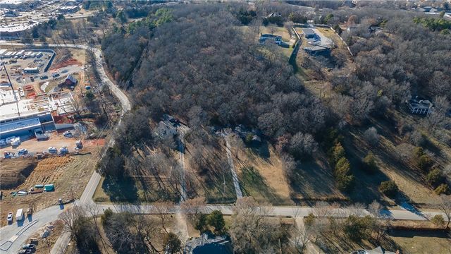 4047 N Valerie Drive, Fayetteville, AR 72703