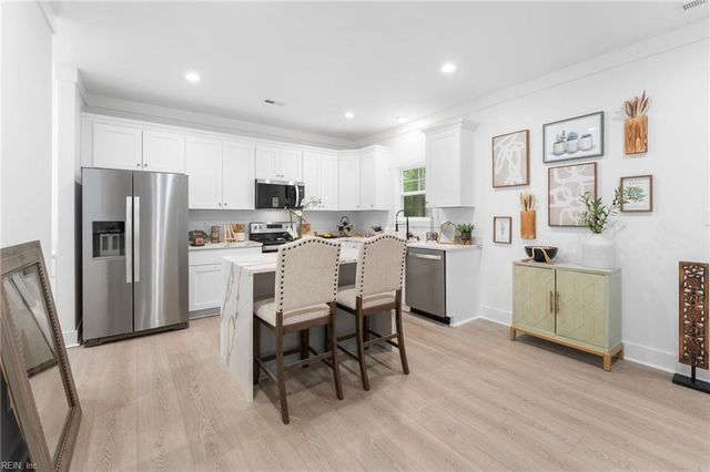 107 Wheeley CIR, Yorktown, VA 23693