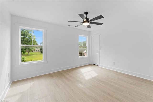 107 Wheeley CIR, Yorktown, VA 23693