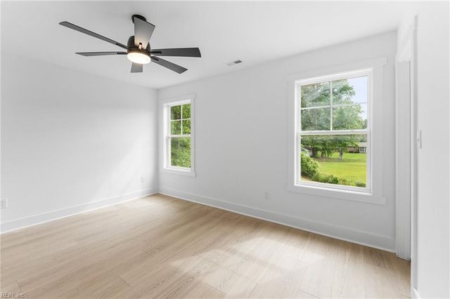 107 Wheeley CIR, Yorktown, VA 23693
