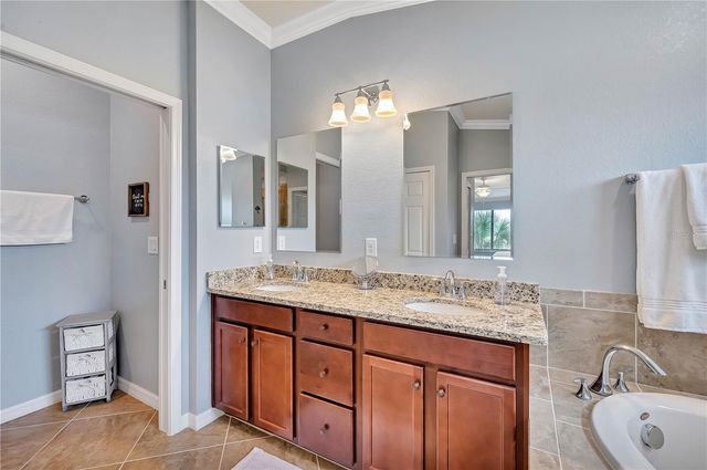 5577 PALMER CIRCLE 201, Bradenton, FL 34211