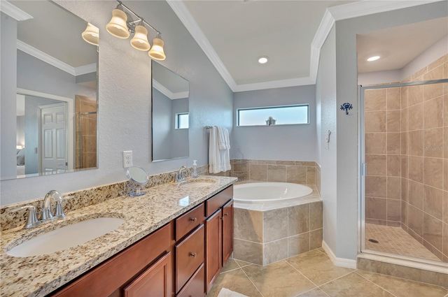 5577 PALMER CIRCLE 201, Bradenton, FL 34211