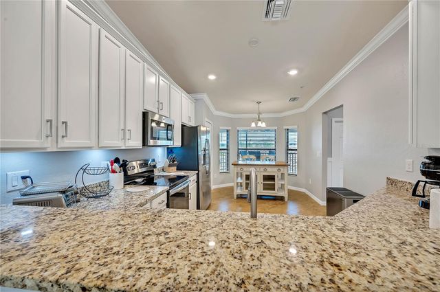 5577 PALMER CIRCLE 201, Bradenton, FL 34211