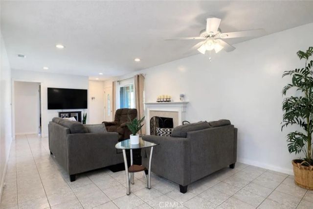 5686 Panama, Buena Park, CA 90620