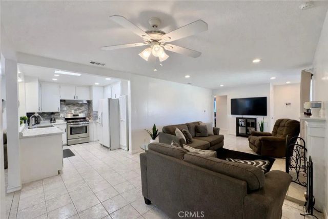 5686 Panama, Buena Park, CA 90620
