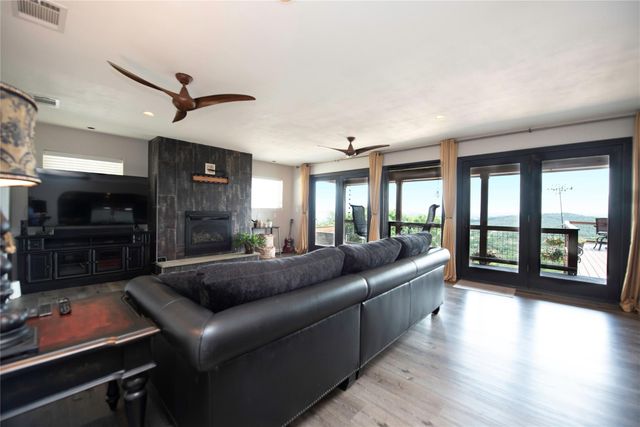 8614 Tip Top DR, Jonestown, TX 78645