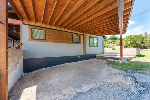 8614 Tip Top DR, Jonestown, TX 78645