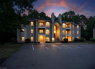 6704 W Friendly Avenue 4D, Greensboro, NC 27410