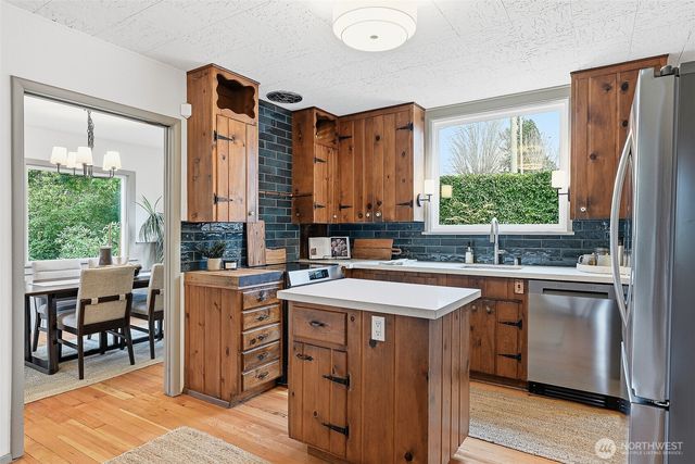 22309 9th Avenue S, Des Moines, WA 98198